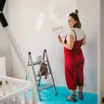 Peindre enceinte la chambre de bébé