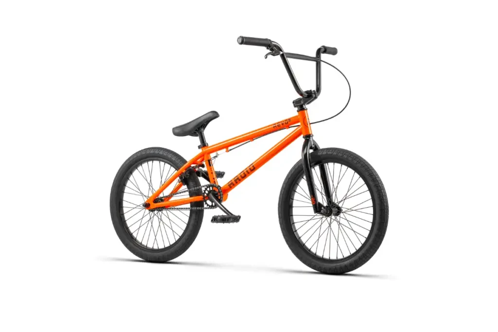 modèle Revo de vélo BMX pour fille