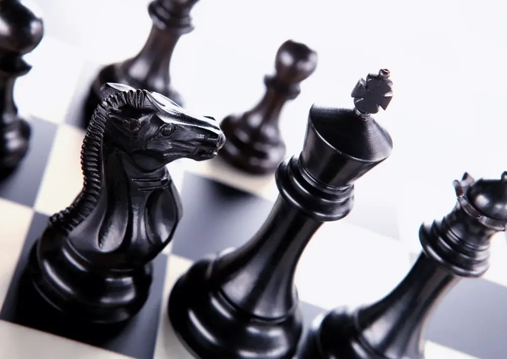 Placer correctement les pièces sur l'échiquier : une des règles de base à apprendre les échecs à 6 ans