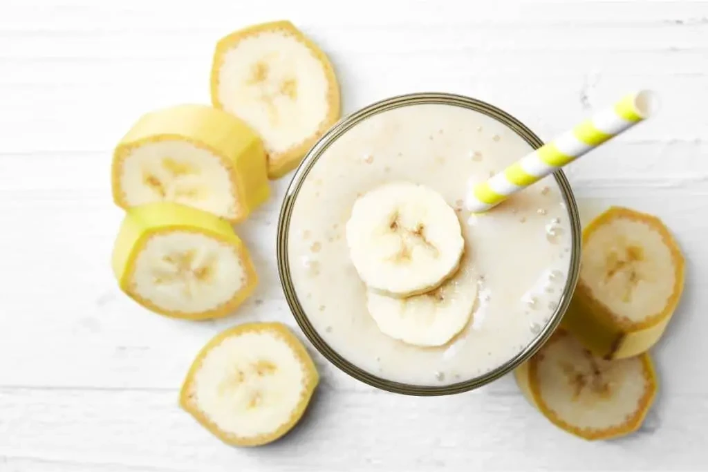Smoothies à la banane, une solution pour manger des fruits enceinte