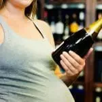 Boire du champagne enceinte est interdit